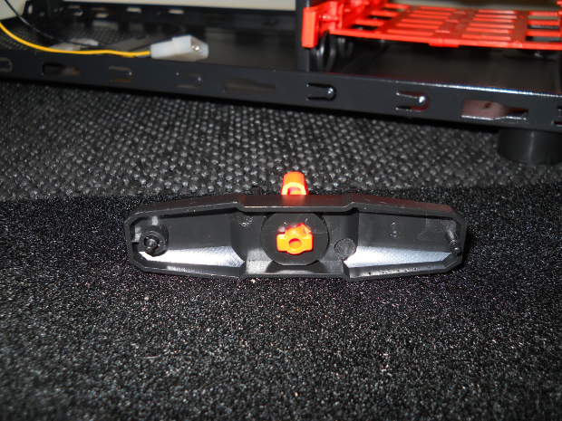 Archon toolless mechanism rear view Archon toolless mechanism rear view