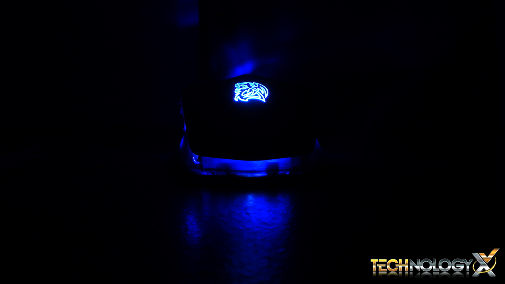 ttesports_talon_blu_mouse_glowing