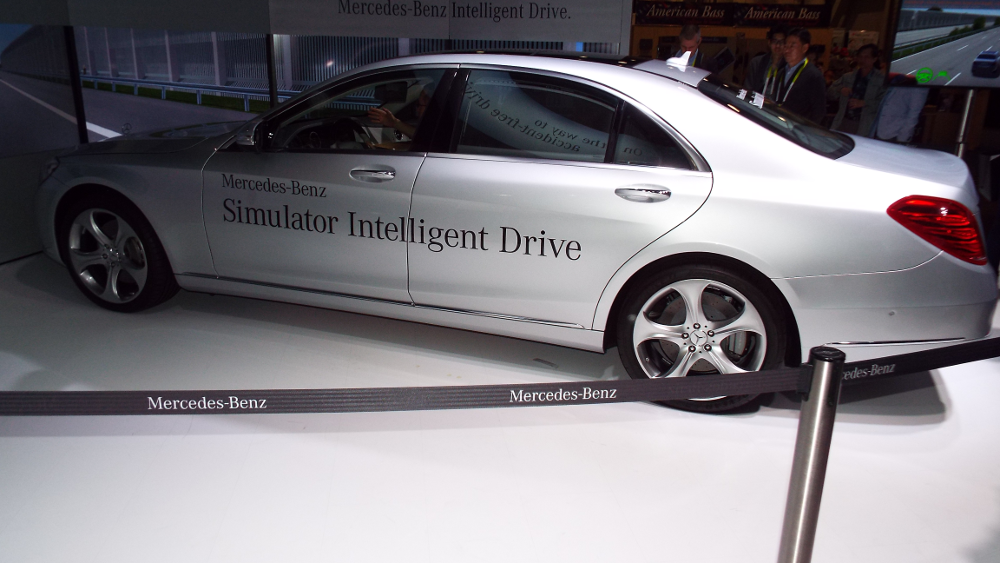mercedes benz intelligent drive simulator