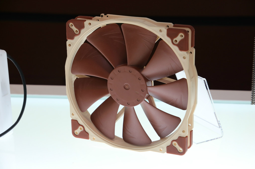 200mm Fan