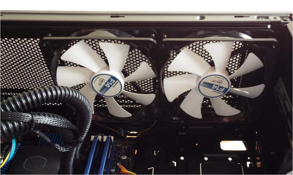 Enthoo Pro M upper fans installed internal view