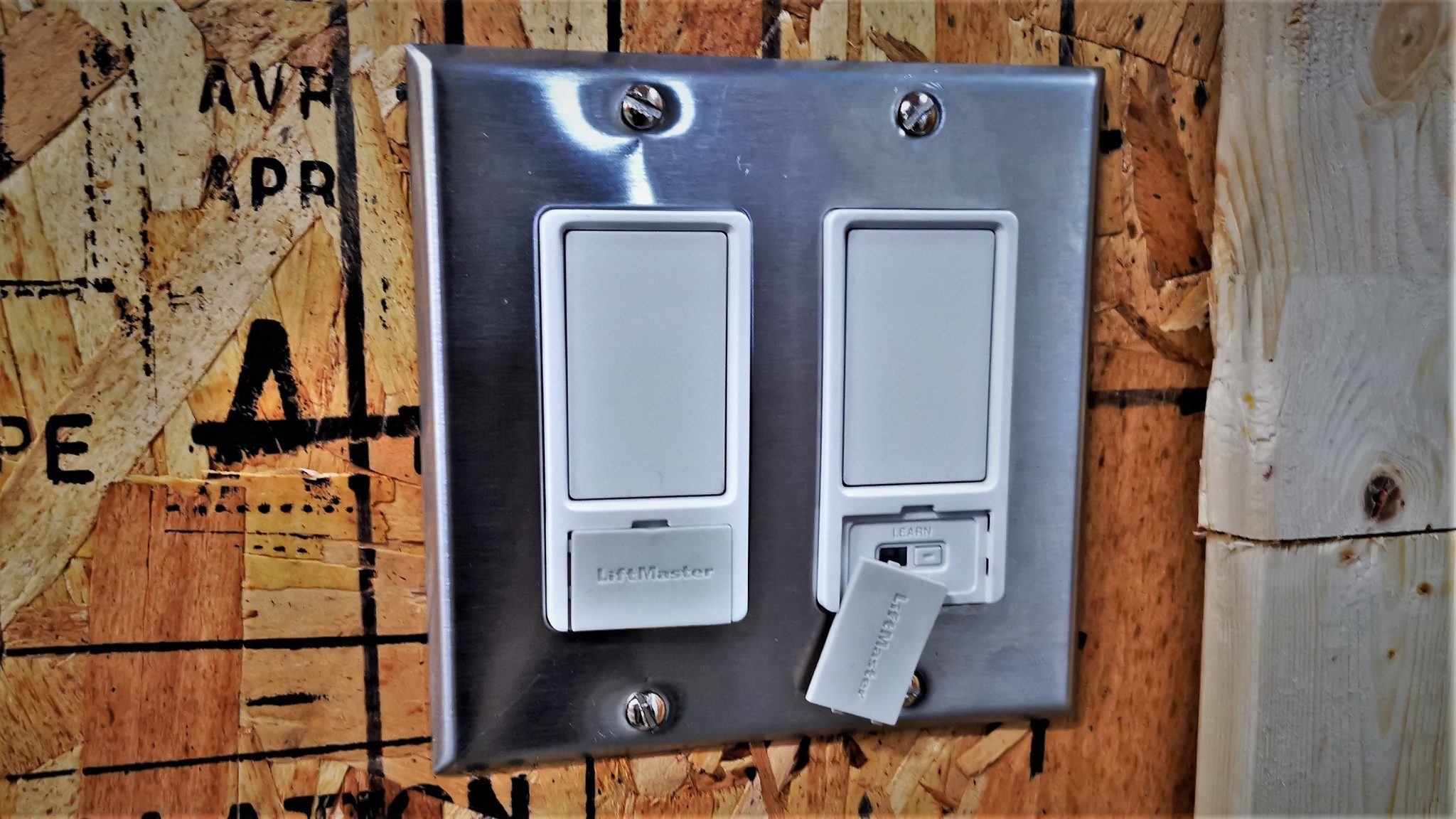 LiftMaster 823LM Remote Light Switch Review Technology X